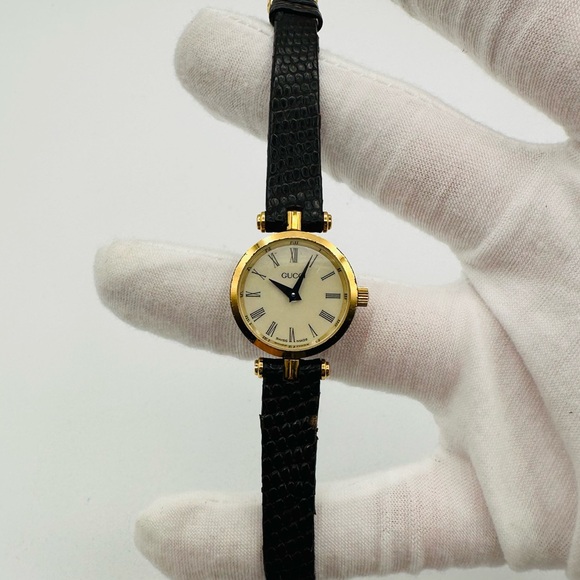 Gucci Black and Gold Women's Watch - Picture 1 of 11